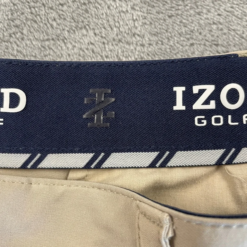 Izod Golf Men's Tan Khaki Performance Cargo Shorts Size 38 Stretch Wicking